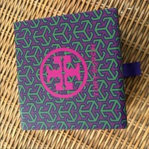 2 Tory Burch box